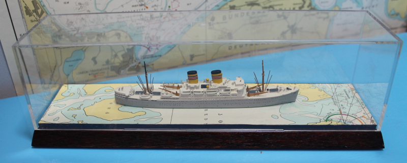 Passagierfrachter "Windhuk" DOAL in Vitrine (1 St.) D 1936 Mercator M 530